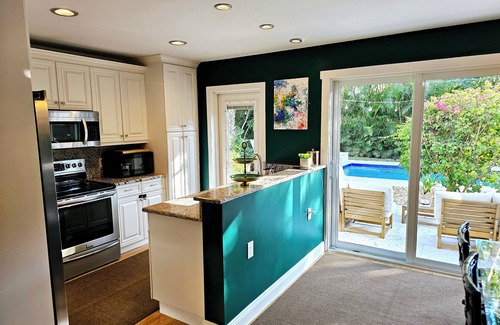 Old Northwood Casa | Resort Style Pool Home, 1 mi. to Palm Beach Island