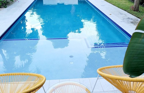 Old Northwood Casa | Resort Style Pool Home, 1 mi. to Palm Beach Island