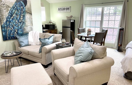 Conroe Apartamento | Resort-Style Studio on the Golf Course!