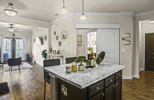 Deerwood Apartamento | Resort Style with free wine