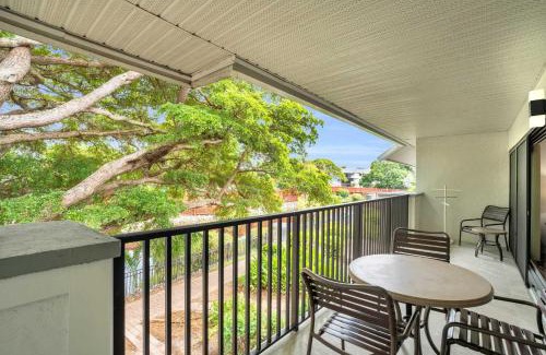 Park Shore Casa | Resort Views and Close to Lobby