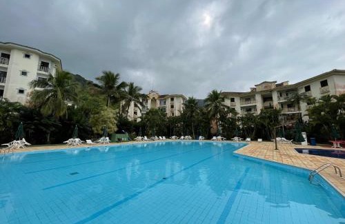 Toninhas Apartamento | Resort Wembley Tenis 250m da Praia das Toninhas