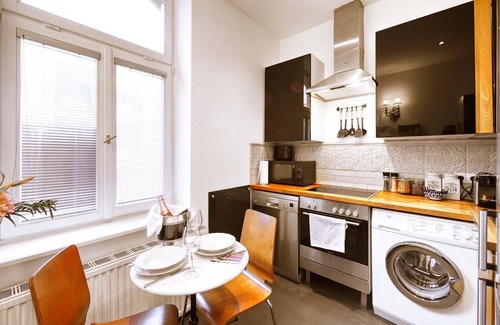 Sankt Ulrich Apartamento | Respect for the old but a reverence for a modern living ♥