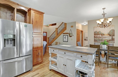 Young Harris Casa | Respite Ridge with Game Room - Stunning View