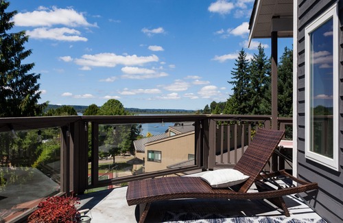 Sammamish Casa | # 1 Propiedad de 3 pisos con hermosa comunidad frente al mar (Nuevo en VRBO)
