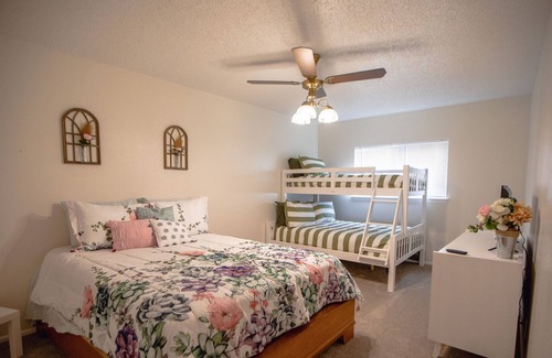 Universal City Casa | Rest and Recovery Suites-Live Oak Home