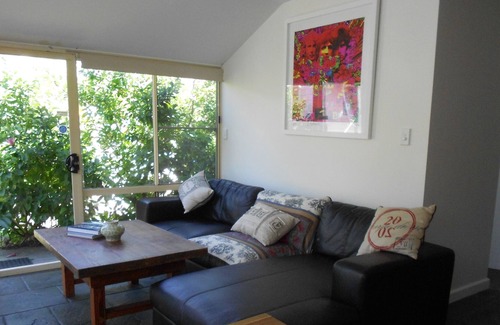 Freshwater Cabina | Rest and relax in the garden