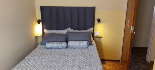 Kempton Park Casa | Rest at 54 Gladiator Guesthouse