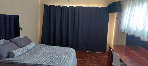 Kempton Park Casa | Rest at 54 Gladiator Guesthouse