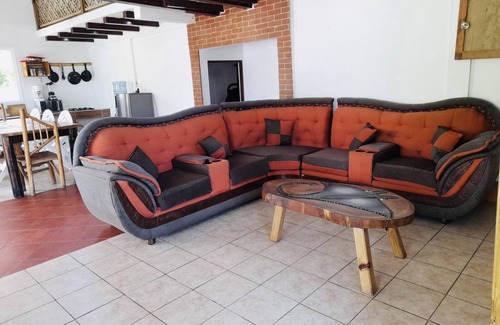 Escuintla Chalet De Esquí | Rest House Xareni