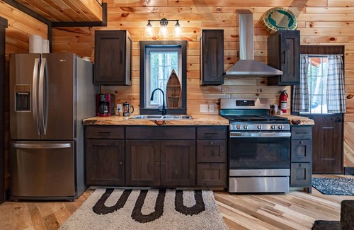 Rhinelander Cabina | Rest on Silver Lake - The Bella : Cozy couples retreat!