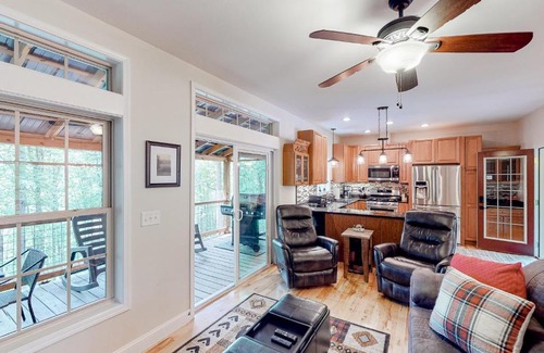 Sylva Casa | Rest on the Rocks