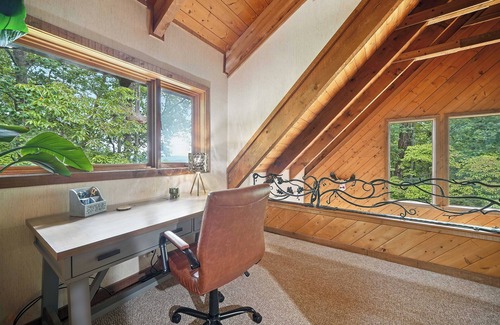 Dahlonega Cabina | Rest & Relaxation in Remote Cabin on 10 Acres