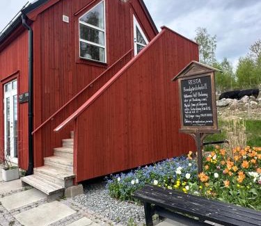 Orsundsbro Casa | Resta farm bondgårdshotell