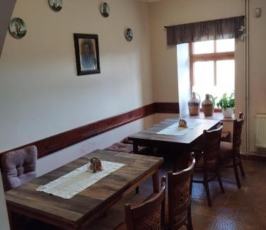 Horni Blatna Casa | Restaurace a penzion Vlčí jáma