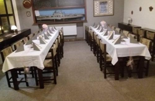 Knezeves Casa | Restaurace-Penzion U Pilota