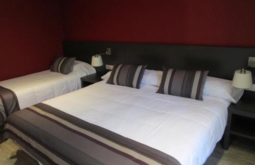 Tapis Casa | Restaurante y Alojamiento Can Mach