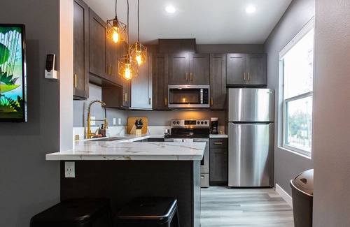 University Heights Apartamento | Restaurants-Fast-WiFi-A/C-Park-Professionals