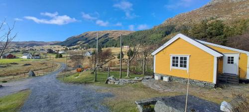 Vagsoy Casa | Restaureret Gårdshus Ved Havet I Kvalheim