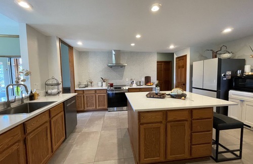 Glacier View Meadows Casa | Restful 3 Bedroom Mountain Retreat Bordering National Forest, 31+ day stays