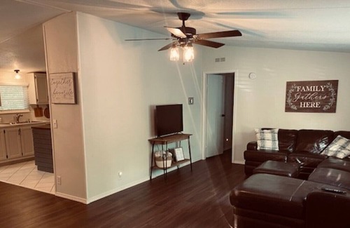 Kingston Casa | Restful Home Away From Home