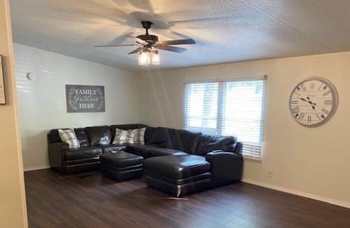 Kingston Casa | Restful Home Away From Home