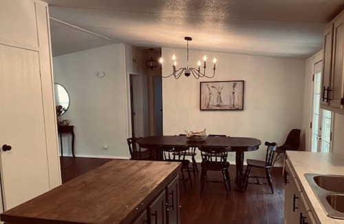 Kingston Casa | Restful Home Away From Home