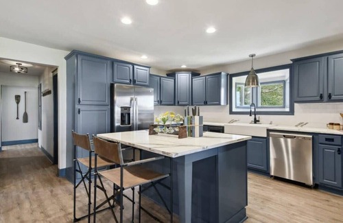 Shoreline Park Casa | Restful Retreat | Pool & Game Room
