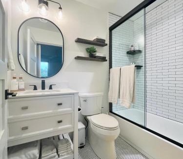 McFerrin Park Casa | Restful sanctuary minutes from downtown