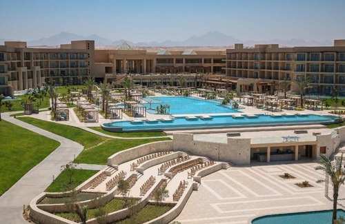 Hurghada Complejo | Restful Stay in Stylish Room with Elegant Design Close to Makadi Bay