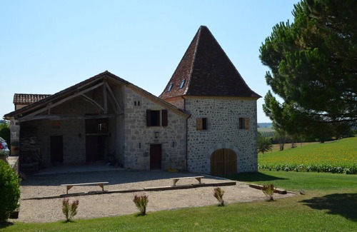 Francescas Casa | Elegante finca del siglo 18°. restaurada, con piscina y vista ( 300 grados).