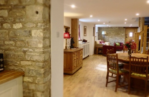 Burford Casa | Granero restaurado de Cotswold - The Barn - en el centro de Burford