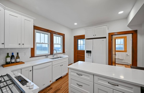 Orson Otro | Restored Farmhouse Retreat: Belmont Lake & Elk Mountain – Pleasant Mount