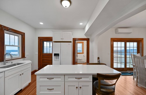 Orson Otro | Restored Farmhouse Retreat: Belmont Lake & Elk Mountain – Pleasant Mount
