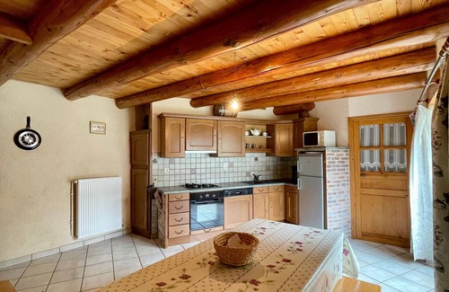 Saint-Ilpize Cabaña | Casa restaurada, 3 habitaciones, chimenea