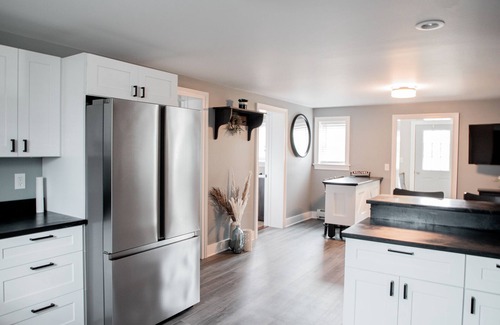Middle Falls Otro | Restored horse stable transformed into modern designed retreat!