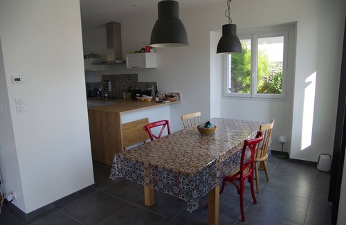 Prefailles Casa | Casa restaurada en el corazón del pueblo y 150 metros de las playas y tiendas