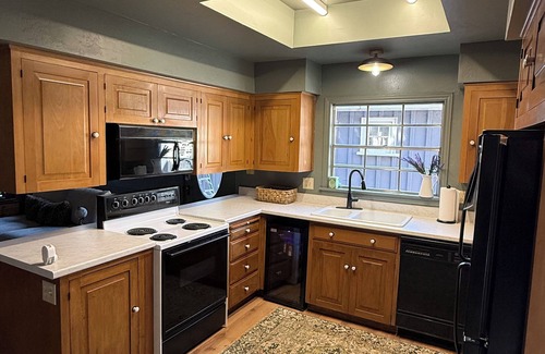 Mesa Cabaña | Restored Vintage Carriage House in Mesa