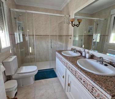 San Juan de Alicante Cama Y Desayuno | Retirement home