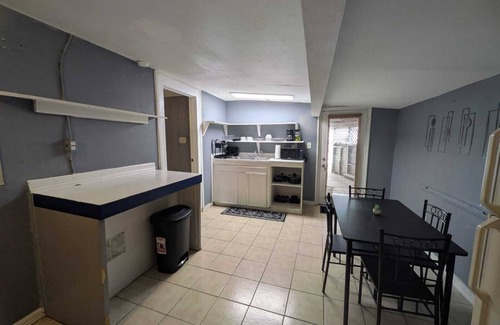 Harlingen Apartamento | Retreat-1BR Apt w/ 65 inch Tv!