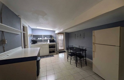 Harlingen Apartamento | Retreat-1BR Apt w/ 65 inch Tv!