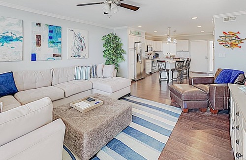 North Litchfield Beach Condominio | Totalmente remodelado y actualizado, buena vista al mar desde el balcón