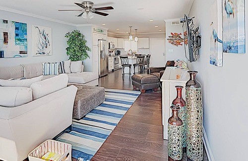 North Litchfield Beach Condominio | Totalmente remodelado y actualizado, buena vista al mar desde el balcón