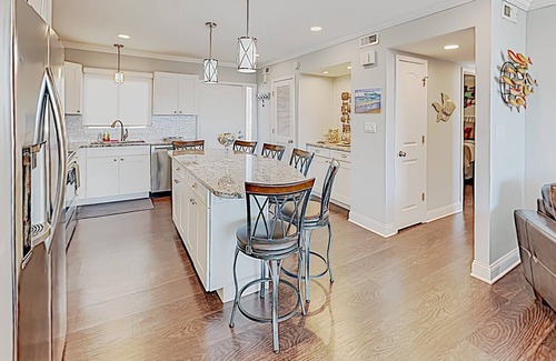 North Litchfield Beach Condominio | Totalmente remodelado y actualizado, buena vista al mar desde el balcón