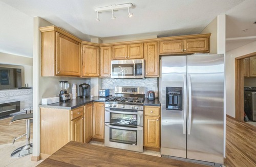 Castle Rock Casa | Retreat 7BR 8BD 6BA Sleep11 Accessible CamperParking Shop Golf
