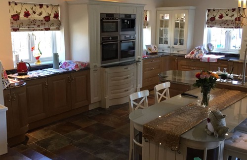 Ayr Cama Y Desayuno | Retreat at The Knowe Auchincruive Estate
