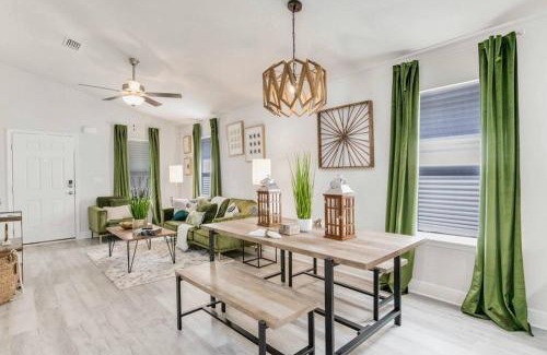 Northeast Pensacola Casa | Retreat at the Oasis