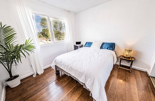 Midway Apartamento | Retreat at your bright & breezy guest suite