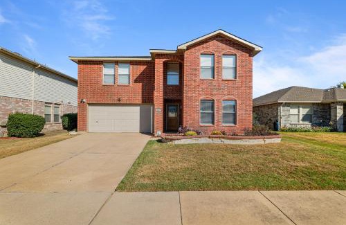 Little Elm Casa | Retreat close to Lewisville Lake with pool, pet ok