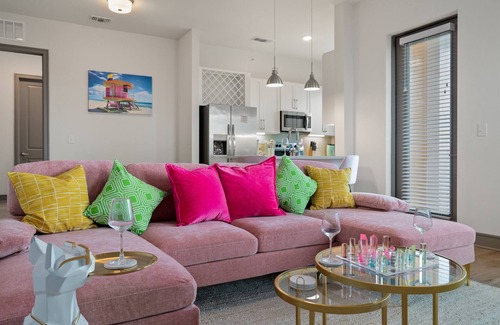 Naples Apartamento | Retreat for up to 16: 5BR/4BA, Pool, Gym, Theater